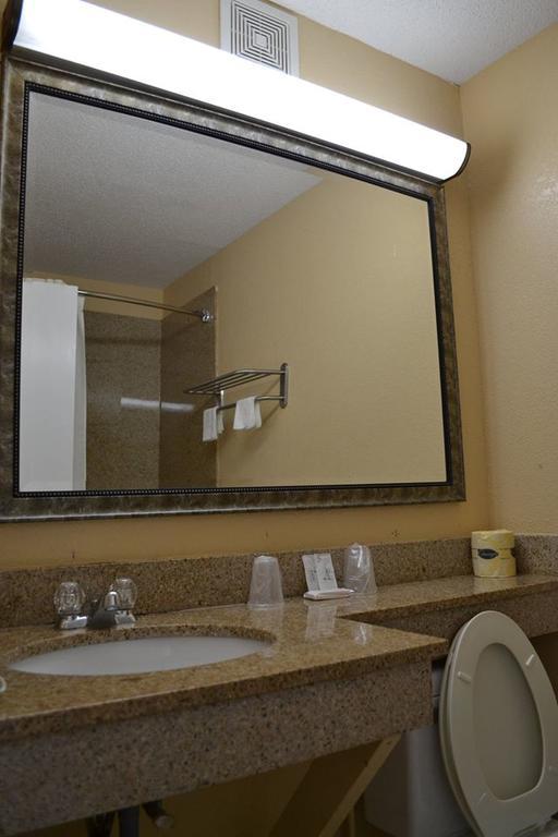 Americas Best Value Inn Смитфийлд Екстериор снимка