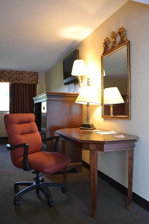 Americas Best Value Inn Смитфийлд Екстериор снимка